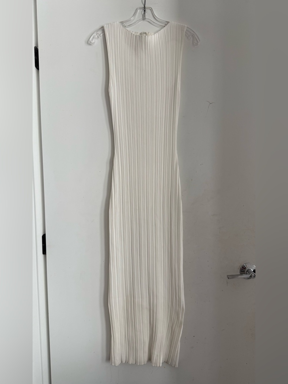 DISSH Sadie Ivory Sleeveless Ribbed Knit Midi Dress Size XL Pleated - Picture 2 of 5